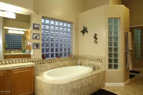 434 E Desert Wind Dr, Phoenix, AZ 85048 photo 18