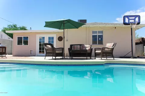 2700 E Amelia Ave, Phoenix, AZ 85016 photo 1