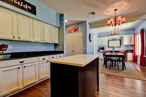 10616 E Knowles Ave, Mesa, AZ 85209 photo 14