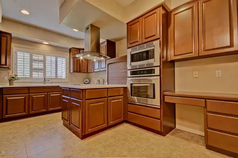 908 E Derby Dr, Tempe, AZ 85284 photo 4
