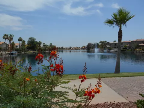 3310 E Hiddenview Dr, Phoenix, AZ 85048 photo 3