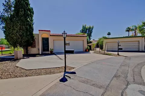 4814 Earll Dr, Phoenix, AZ 85018 photo 2