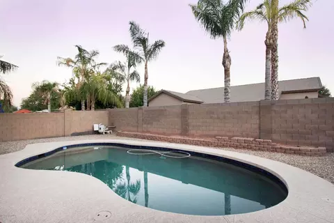 539 E Betsy Ln, Gilbert, AZ 85296 photo 4