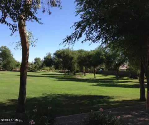 539 E Betsy Ln, Gilbert, AZ 85296 photo 5