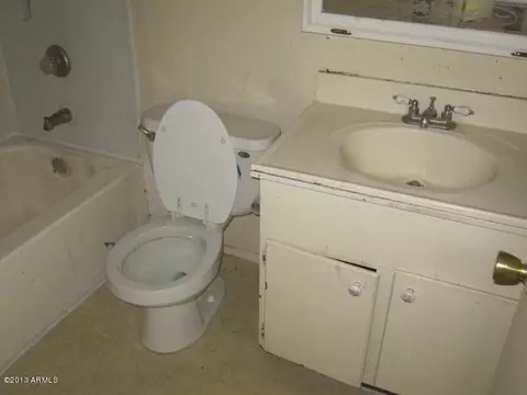 4255 N 67th Dr, Phoenix, AZ 85033 photo 8