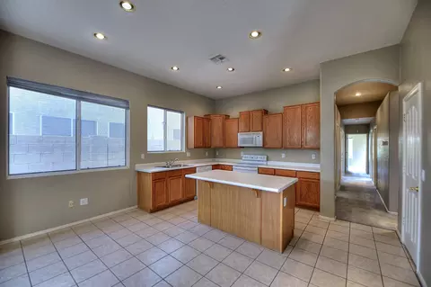 2785 E Michelle Way, Gilbert, AZ 85234 photo 2