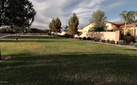 3896 E Taurus Pl, Chandler, AZ 85249 photo 6