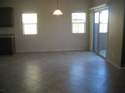 3937 E Cat Balue Dr, Phoenix, AZ 85050 photo 10