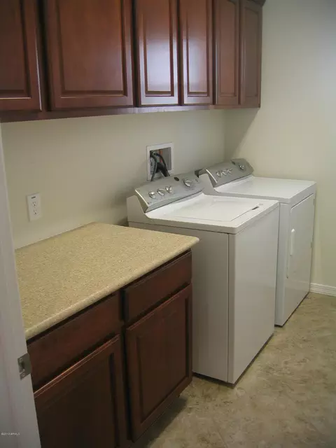 3937 E Cat Balue Dr, Phoenix, AZ 85050 photo 7