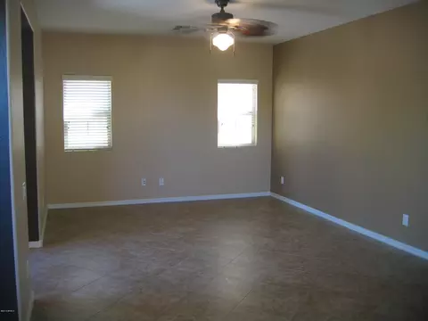 3937 E Cat Balue Dr, Phoenix, AZ 85050 photo 15