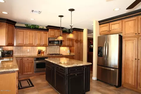 5840 N 45th Pl, Phoenix, AZ 85018 photo 2