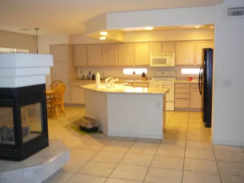 3859 E Indigo Bay Dr, Gilbert, AZ 85234 photo 13