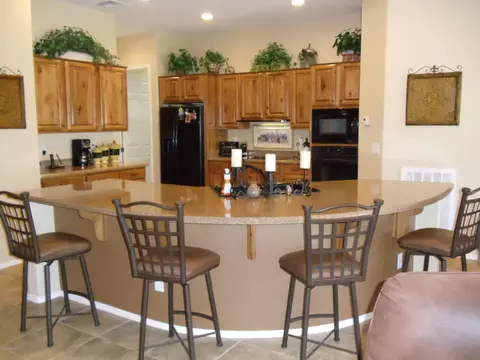 4211 E Carob Dr, Gilbert, AZ 85298 photo 3