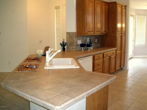 4561 E Nightingale Ln, Gilbert, AZ 85298 photo 6