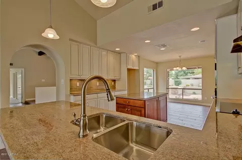 2035 E Redmon Dr, Tempe, AZ 85283 photo 17