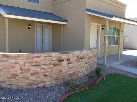 8016 S 2nd Dr, Phoenix, AZ 85041 photo 2