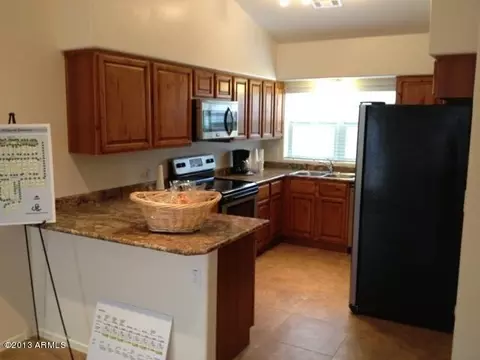 8110 S 2nd Dr, Phoenix, AZ 85041 photo 6