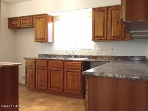 8106 S 2nd Dr, Phoenix, AZ 85041 photo 6