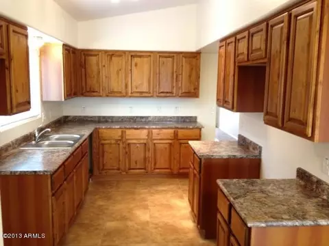 8106 S 2nd Dr, Phoenix, AZ 85041 photo 8