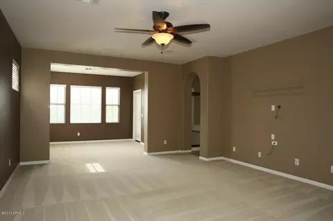 3971 E Crest Ln, Phoenix, AZ 85050 photo 23