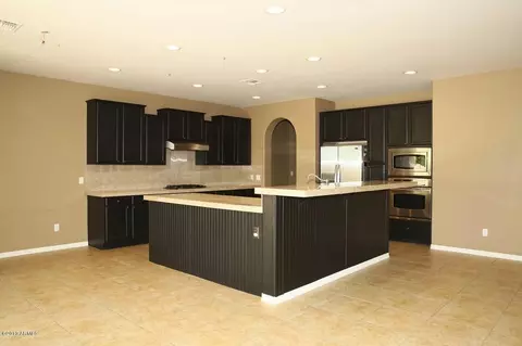 3971 E Crest Ln, Phoenix, AZ 85050 photo 7