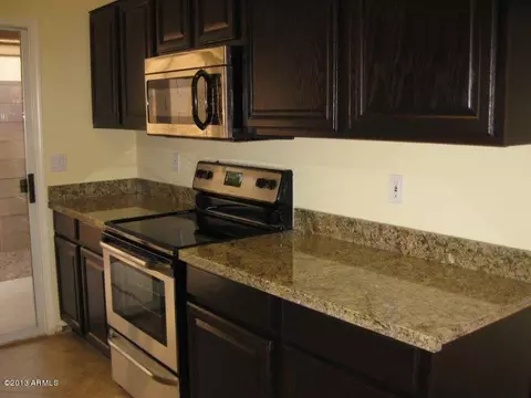 3034 E Blackhawk Dr, Phoenix, AZ 85050 photo 4
