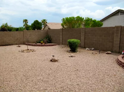 913 E Windsor Dr, Gilbert, AZ 85296 photo 2