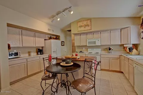 1137 E Orchid Ln, Gilbert, AZ 85296 photo 12