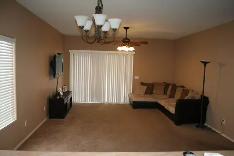 10219 E Kilarea Ave, Mesa, AZ 85209 photo 2