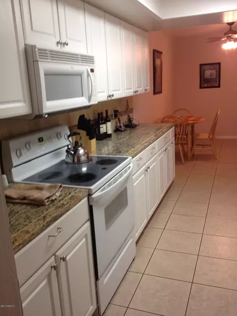 1906 E Sunburst Ln, Tempe, AZ 85284 photo 7