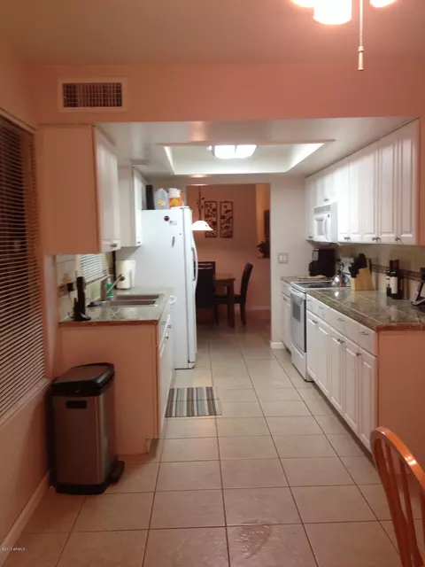 1906 E Sunburst Ln, Tempe, AZ 85284 photo 8