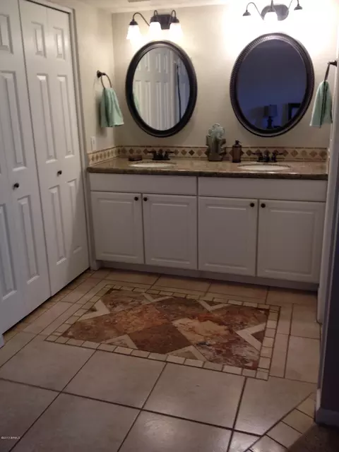 1906 E Sunburst Ln, Tempe, AZ 85284 photo 11
