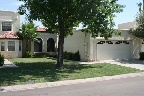 1906 E Sunburst Ln, Tempe, AZ 85284 photo 1