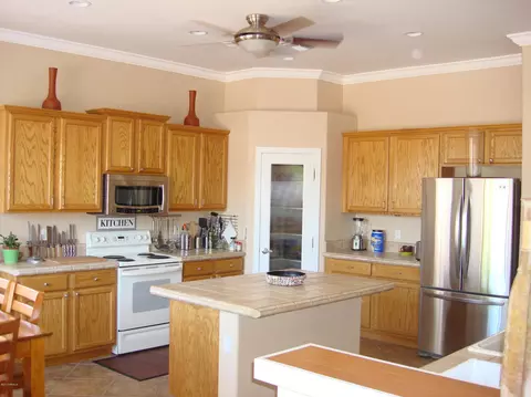 3554 E Parkview Dr, Gilbert, AZ 85295 photo 10