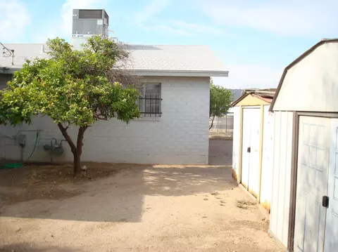 1702 E Pleasant Ln, Phoenix, AZ 85040 photo 11