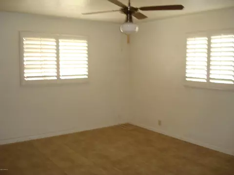 1702 E Pleasant Ln, Phoenix, AZ 85040 photo 4