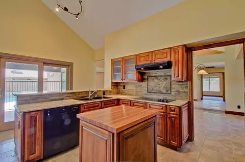 1941 E Citation Ln, Tempe, AZ 85284 photo 11