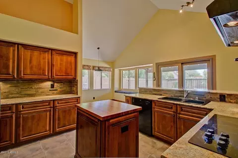 1941 E Citation Ln, Tempe, AZ 85284 photo 10