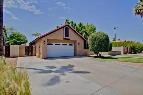 1941 E Citation Ln, Tempe, AZ 85284 photo 1