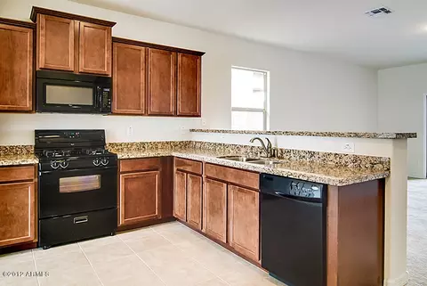 10433 E Wallflower Ln, Florence, AZ 85132 photo 2
