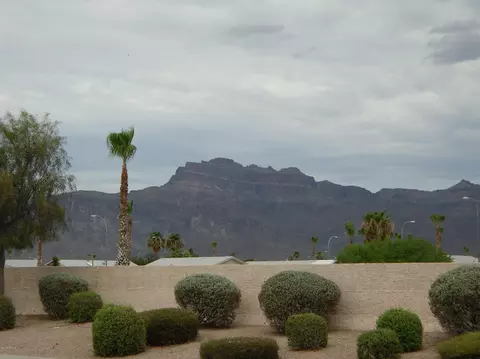 3807 S Conestoga Rd, Apache Junction, AZ 85119 photo 2