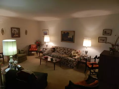 301 Eugie Ave, Phoenix, AZ 85022 photo 7