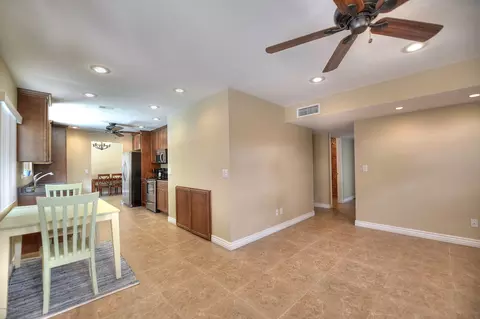 5445 E Cambridge Ave, Phoenix, AZ 85008 photo 9