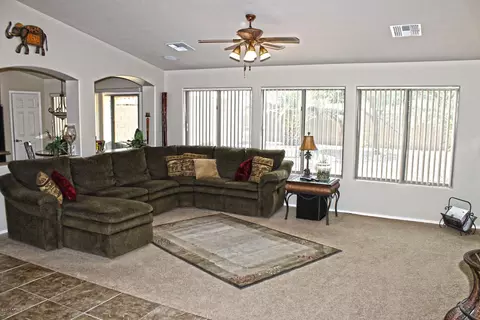 11233 E Roselle Ave, Mesa, AZ 85212 photo 4