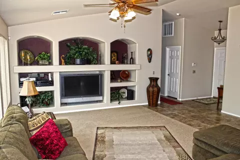 11233 E Roselle Ave, Mesa, AZ 85212 photo 6