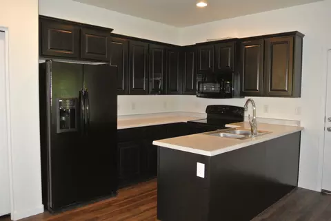 1503 E Apollo Rd, Phoenix, AZ 85042 photo 2