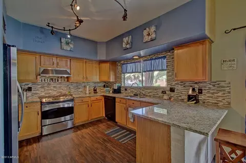 561 S Peppertree Dr, Gilbert, AZ 85296 photo 64
