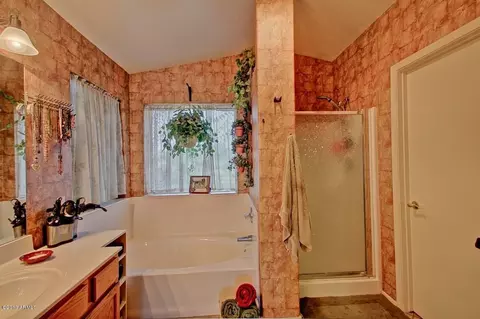 561 S Peppertree Dr, Gilbert, AZ 85296 photo 33