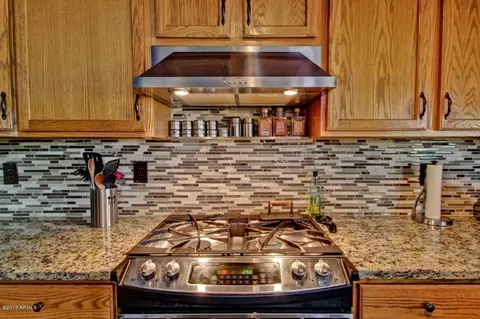 561 S Peppertree Dr, Gilbert, AZ 85296 photo 59