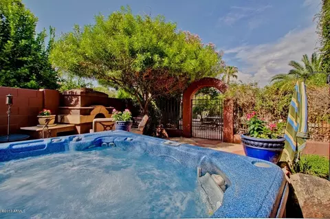 561 S Peppertree Dr, Gilbert, AZ 85296 photo 10